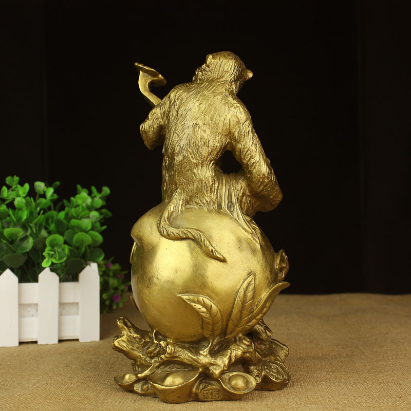 Adorno Ruyi de latón, mono de  - Longevity Health & Wellness Hotel reseña y precio